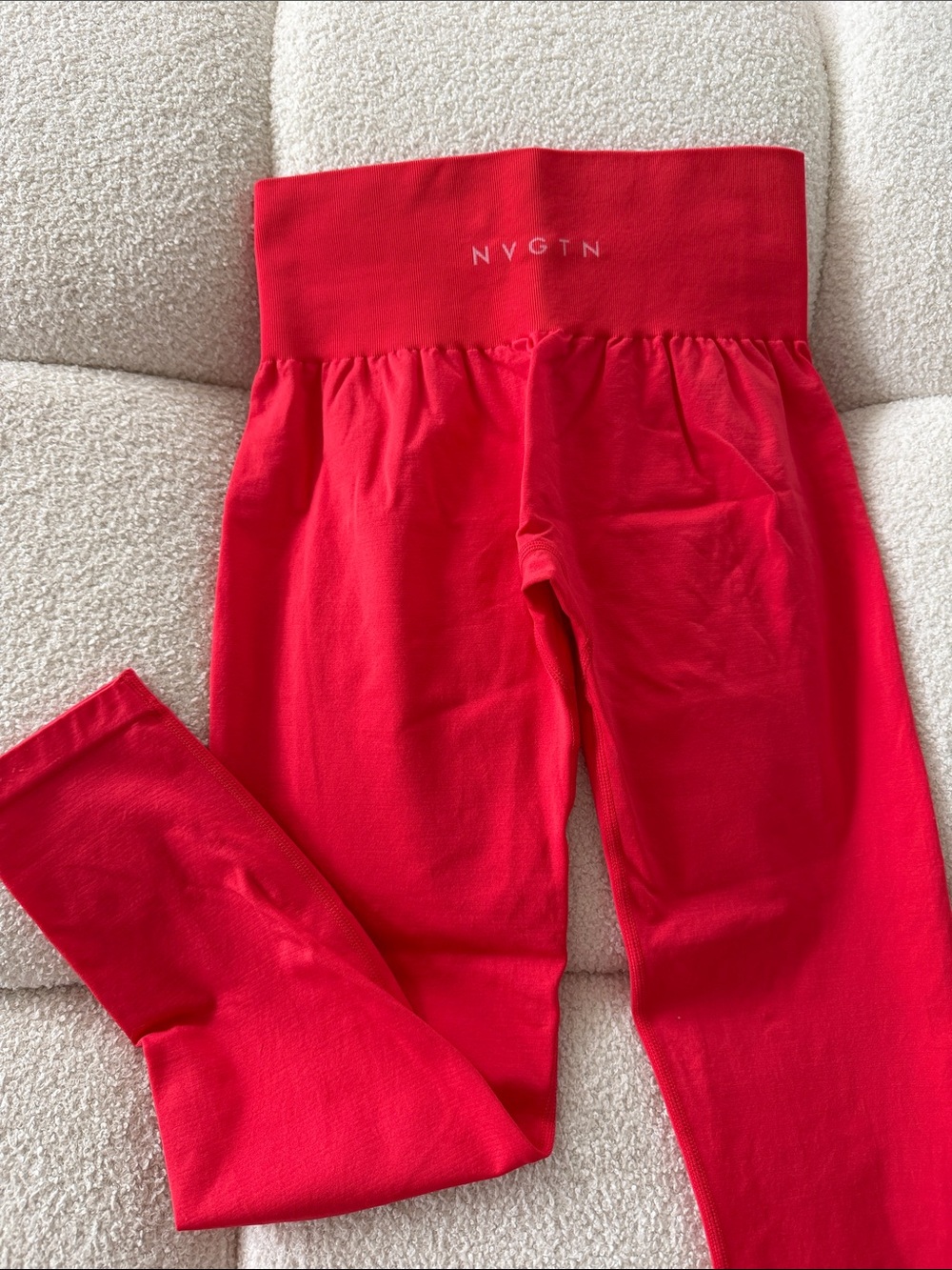 NVGTN Vibrant Red High-Waist Leggings